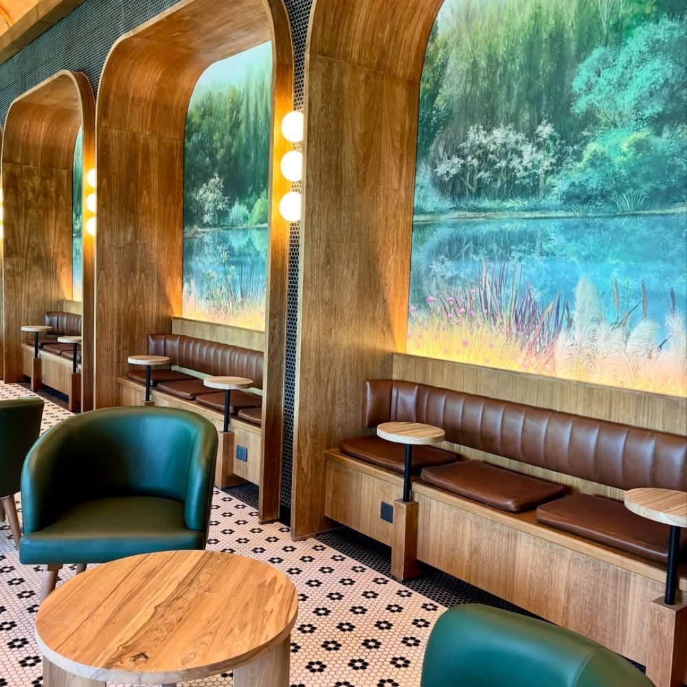 ☕✨ ¡Reabrimos nuestra icónica tienda en Unicenter!El rediseño rinde homenaje al recorrido del ca